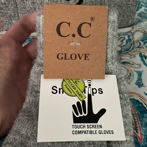 C.C gray gloves - Picture 2 of 6